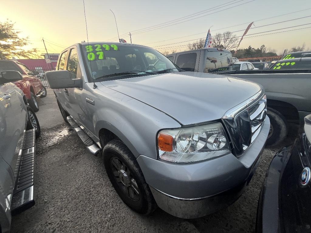 photo of 2007 FORD F-150 Lariat SuperCrew 2WD