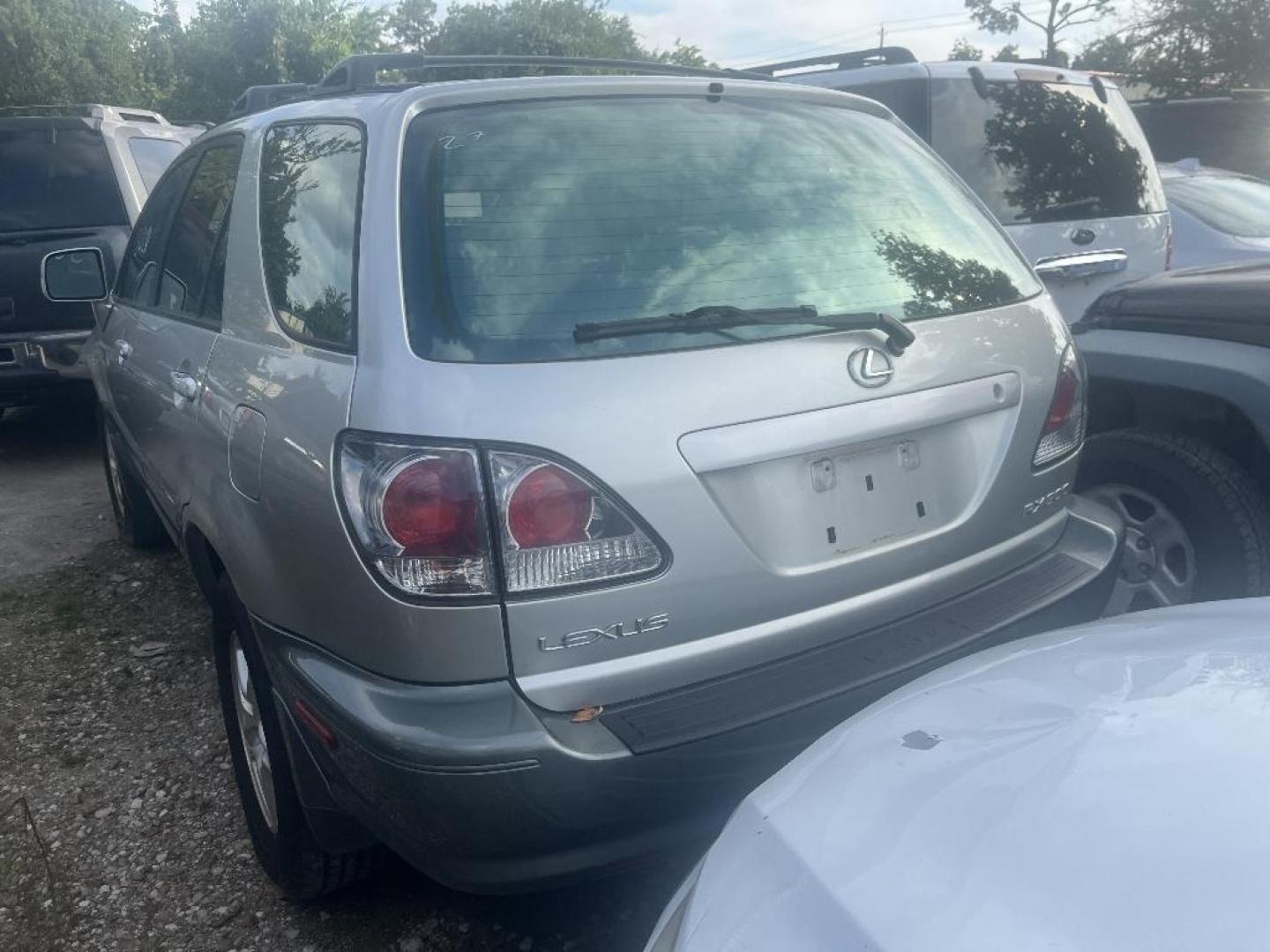 2003 GRAY LEXUS RX 300 2WD (JTJGF10U530) with an 3.0L V6 DOHC 24V engine, 4-SPEED AUTOMATIC transmission, located at 2303 West Mt. Houston, Houston, 77038, (281) 507-3956, 29.771597, -95.339569 - Photo#1