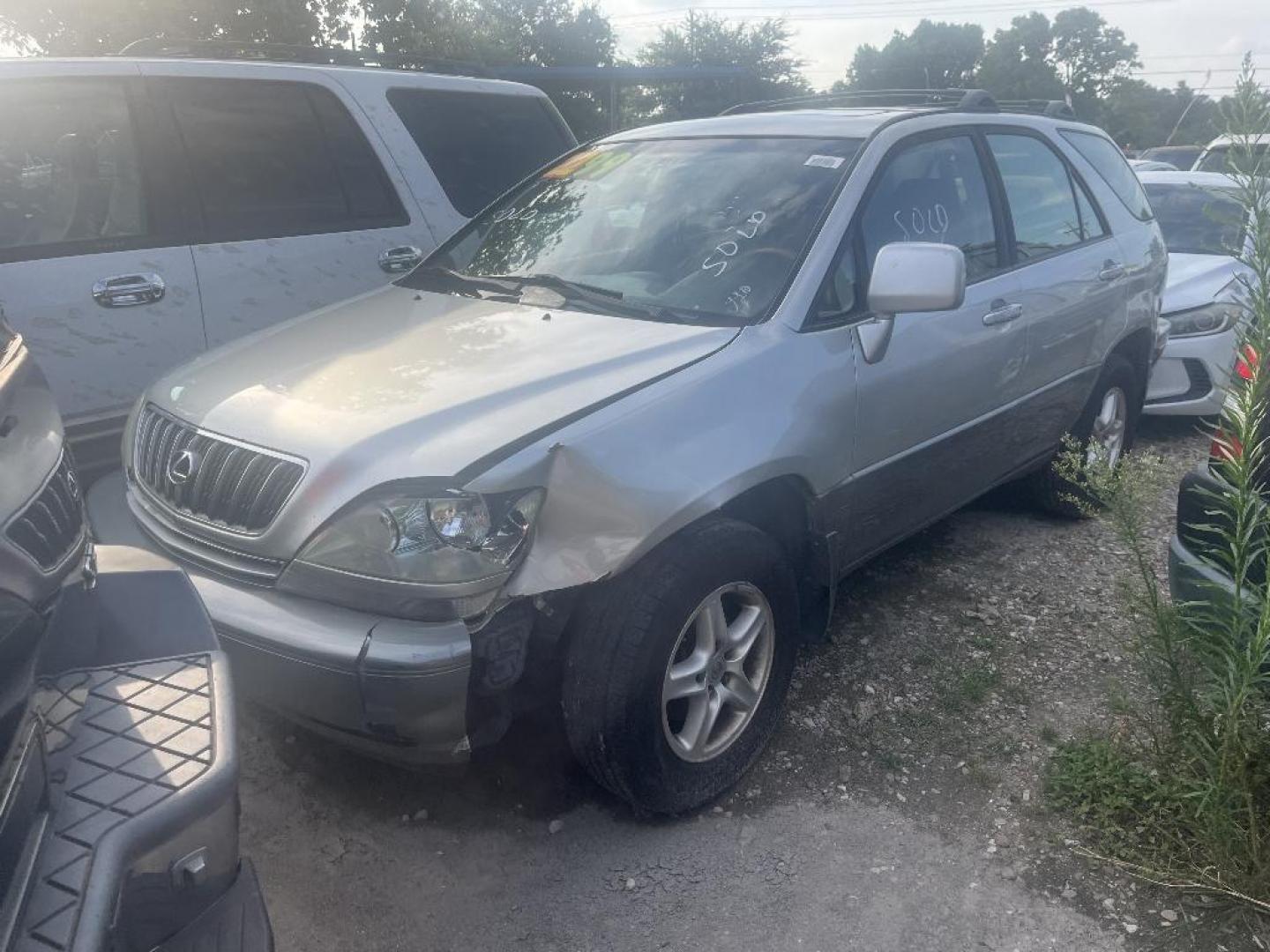 2003 GRAY LEXUS RX 300 2WD (JTJGF10U530) with an 3.0L V6 DOHC 24V engine, 4-SPEED AUTOMATIC transmission, located at 2303 West Mt. Houston, Houston, 77038, (281) 507-3956, 29.771597, -95.339569 - Photo#3