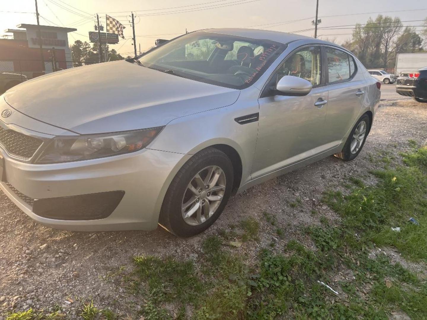2011 GRAY KIA OPTIMA LX AT (KNAGM4A77B5) with an 2.4L L4 DOHC 16V engine, AUTOMATIC transmission, located at 2303 West Mt. Houston, Houston, 77038, (281) 507-3956, 29.771597, -95.339569 - Photo#4