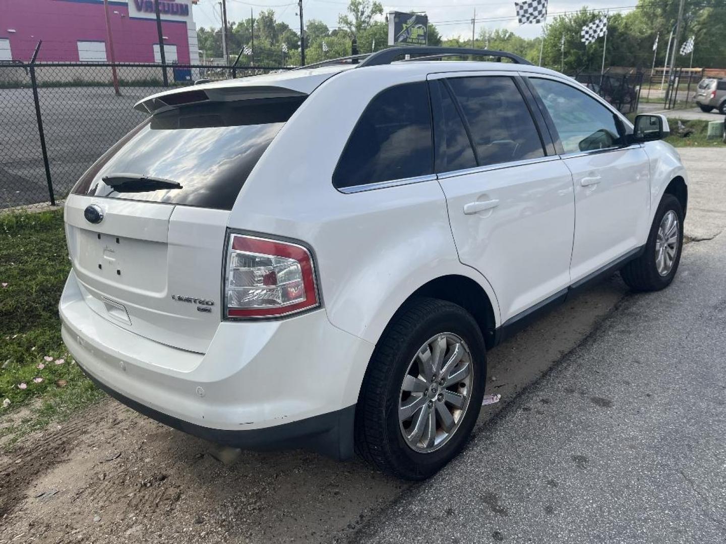 2010 WHITE FORD EDGE Limited AWD (2FMDK4KC1AB) with an 3.5L V6 DOHC 24V engine, AUTOMATIC transmission, located at 2303 West Mt. Houston, Houston, 77038, (281) 507-3956, 29.771597, -95.339569 - Photo#2
