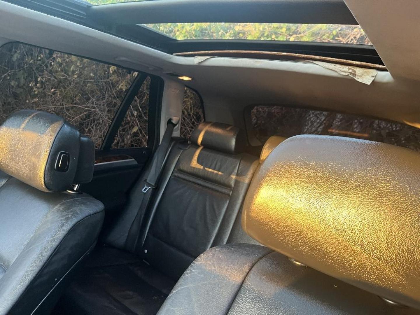 2008 GRAY BMW X5 3.0si (5UXFE435X8L) with an 3.0L L6 DOHC 24V engine, AUTOMATIC transmission, located at 2303 West Mt. Houston, Houston, 77038, (281) 507-3956, 29.771597, -95.339569 - Photo#2