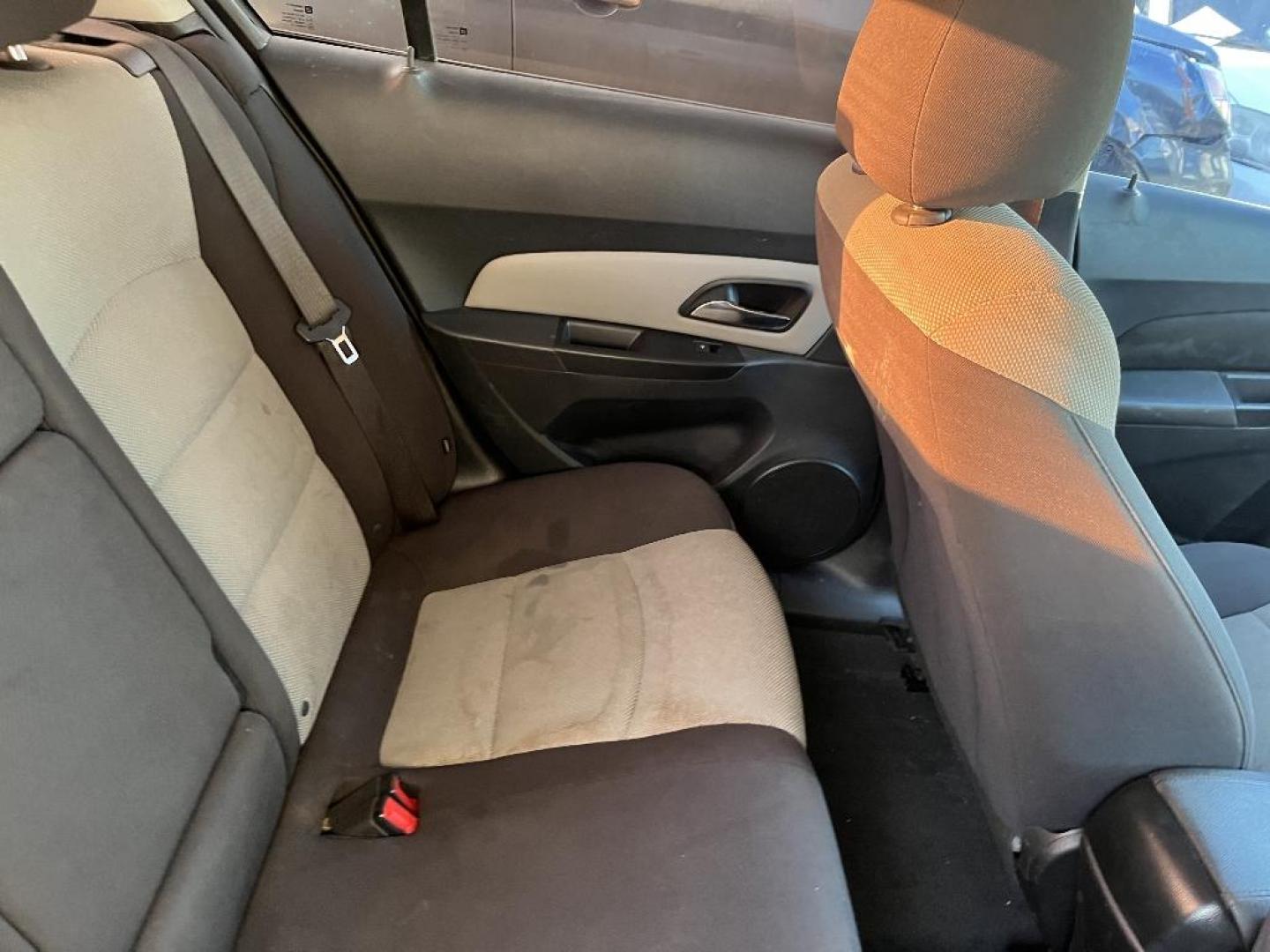 2014 GRAY CHEVROLET CRUZE LS Auto (1G1PA5SH0E7) with an 1.8L L4 DOHC 16V FFV engine, AUTOMATIC transmission, located at 2303 West Mt. Houston, Houston, 77038, (281) 507-3956, 29.771597, -95.339569 - Photo#4