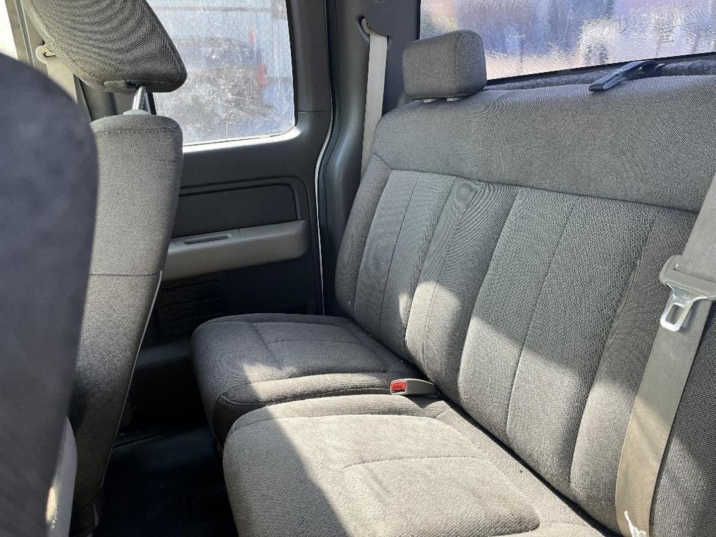 2009 WHITE FORD F-150 XL SuperCab 8-ft. Bed 2WD (1FTRX12879F) with an 4.6L V8 engine, AUTOMATIC transmission, located at 2303 West Mt. Houston, Houston, 77038, (281) 507-3956, 29.771597, -95.339569 - Photo#2