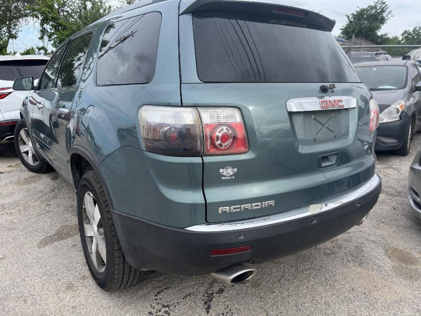 2010 BLUE GMC ACADIA SLT-1 FWD (1GKLRMED9AJ) with an 3.6L V6 DOHC 24V engine, AUTOMATIC transmission, located at 2303 West Mt. Houston, Houston, 77038, (281) 507-3956, 29.771597, -95.339569 - Photo#2