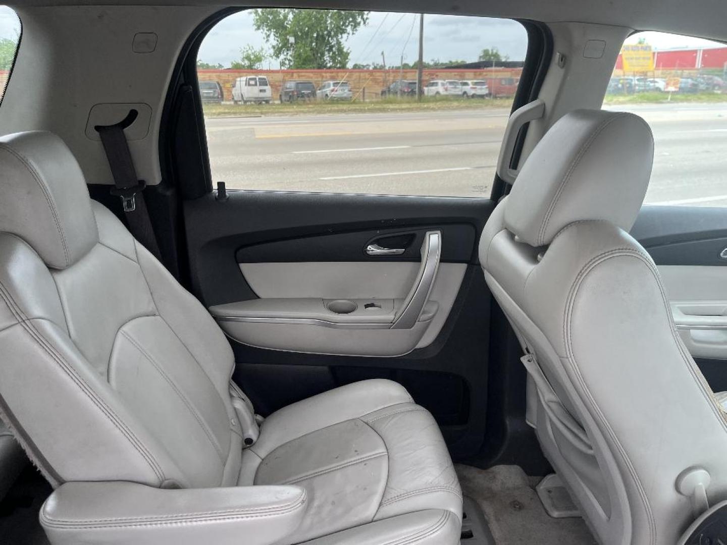 2010 BLUE GMC ACADIA SLT-1 FWD (1GKLRMED9AJ) with an 3.6L V6 DOHC 24V engine, AUTOMATIC transmission, located at 2303 West Mt. Houston, Houston, 77038, (281) 507-3956, 29.771597, -95.339569 - Photo#3