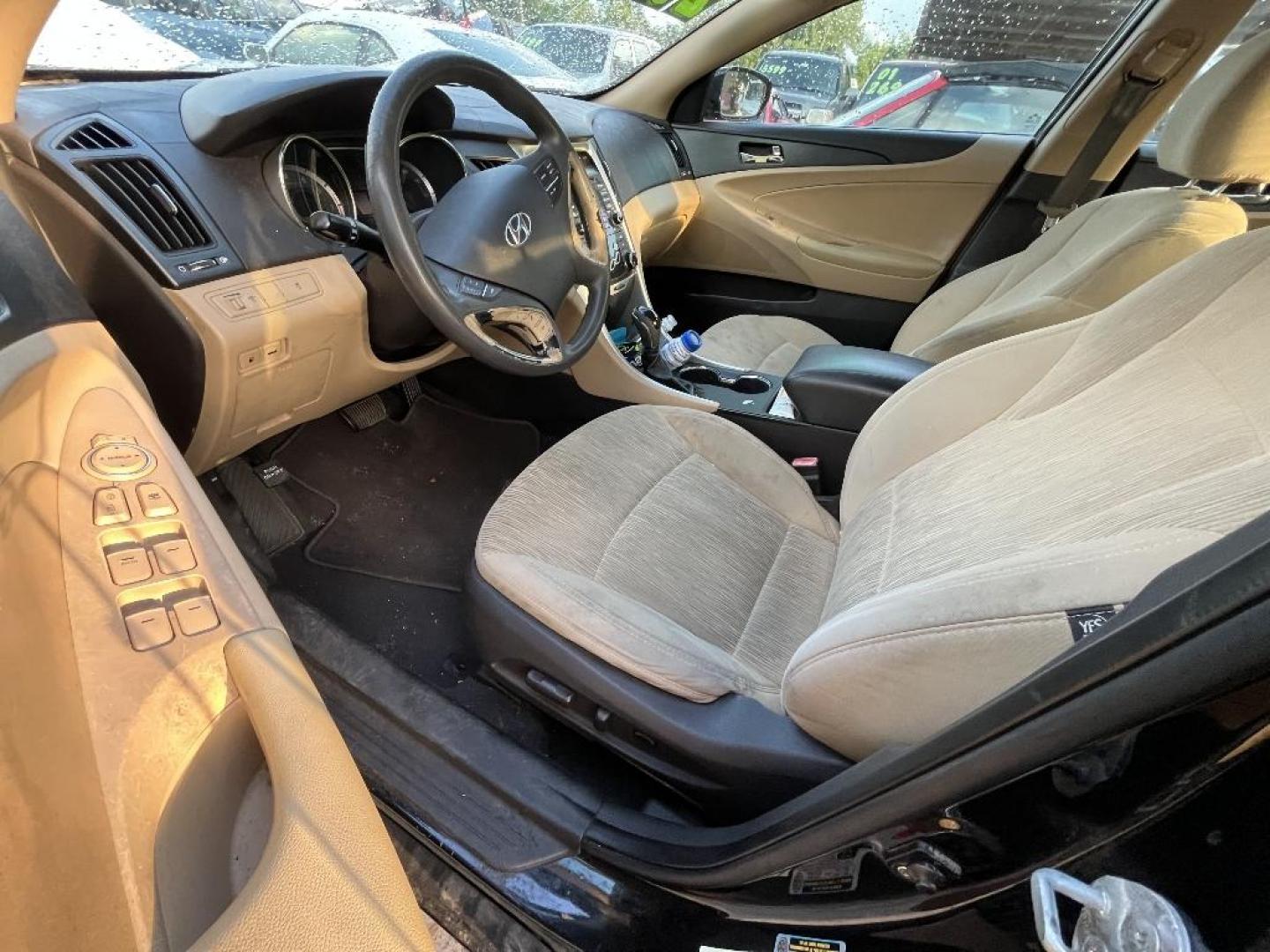 2011 GRAY HYUNDAI SONATA GLS Auto (5NPEB4AC2BH) with an 2.4L L4 DOHC 16V engine, AUTOMATIC transmission, located at 2303 West Mt. Houston, Houston, 77038, (281) 507-3956, 29.771597, -95.339569 - Photo#1