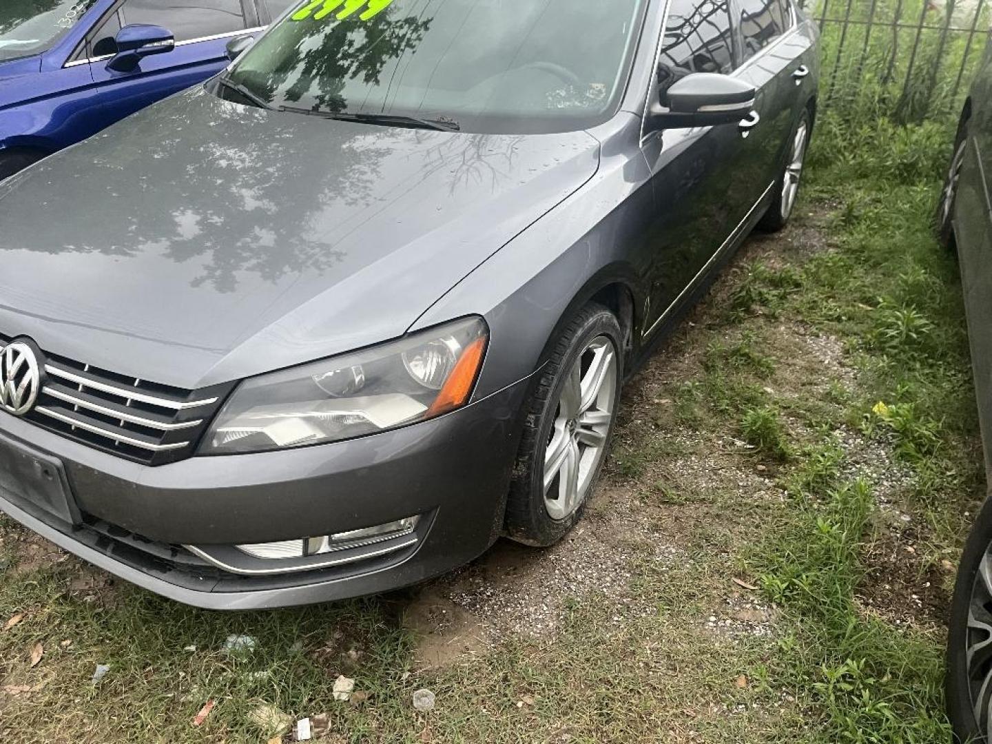 2013 GRAY VOLKSWAGEN PASSAT 2.0L TDI SE AT (1VWCN7A3XDC) with an 2.0L L4 DOHC 16V TURBO DIESEL engine, AUTOMATIC transmission, located at 2303 West Mt. Houston, Houston, 77038, (281) 507-3956, 29.771597, -95.339569 - Photo#0