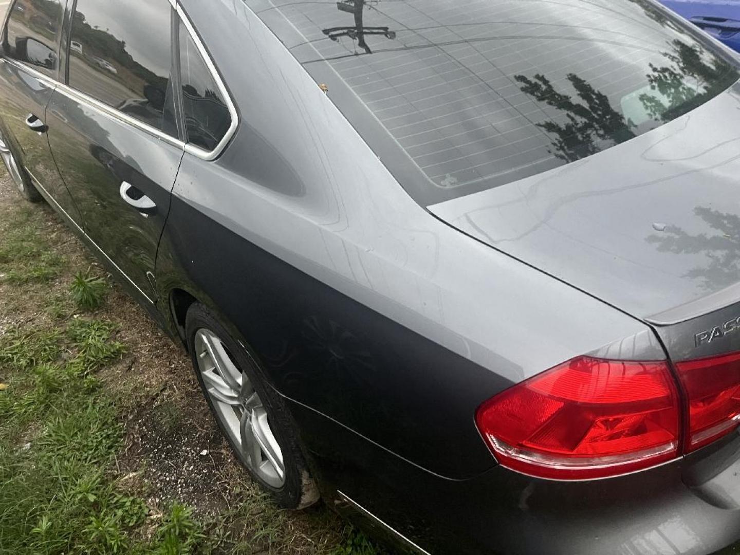 2013 GRAY VOLKSWAGEN PASSAT 2.0L TDI SE AT (1VWCN7A3XDC) with an 2.0L L4 DOHC 16V TURBO DIESEL engine, AUTOMATIC transmission, located at 2303 West Mt. Houston, Houston, 77038, (281) 507-3956, 29.771597, -95.339569 - Photo#2