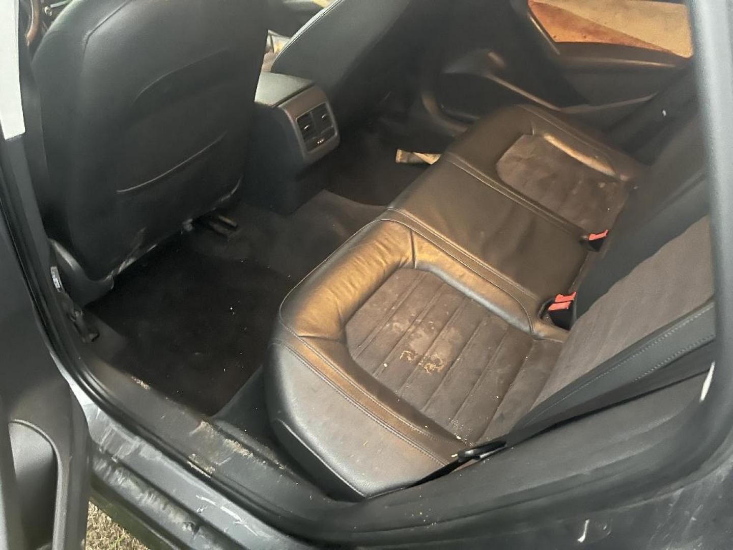 2013 GRAY VOLKSWAGEN PASSAT 2.0L TDI SE AT (1VWCN7A3XDC) with an 2.0L L4 DOHC 16V TURBO DIESEL engine, AUTOMATIC transmission, located at 2303 West Mt. Houston, Houston, 77038, (281) 507-3956, 29.771597, -95.339569 - Photo#3