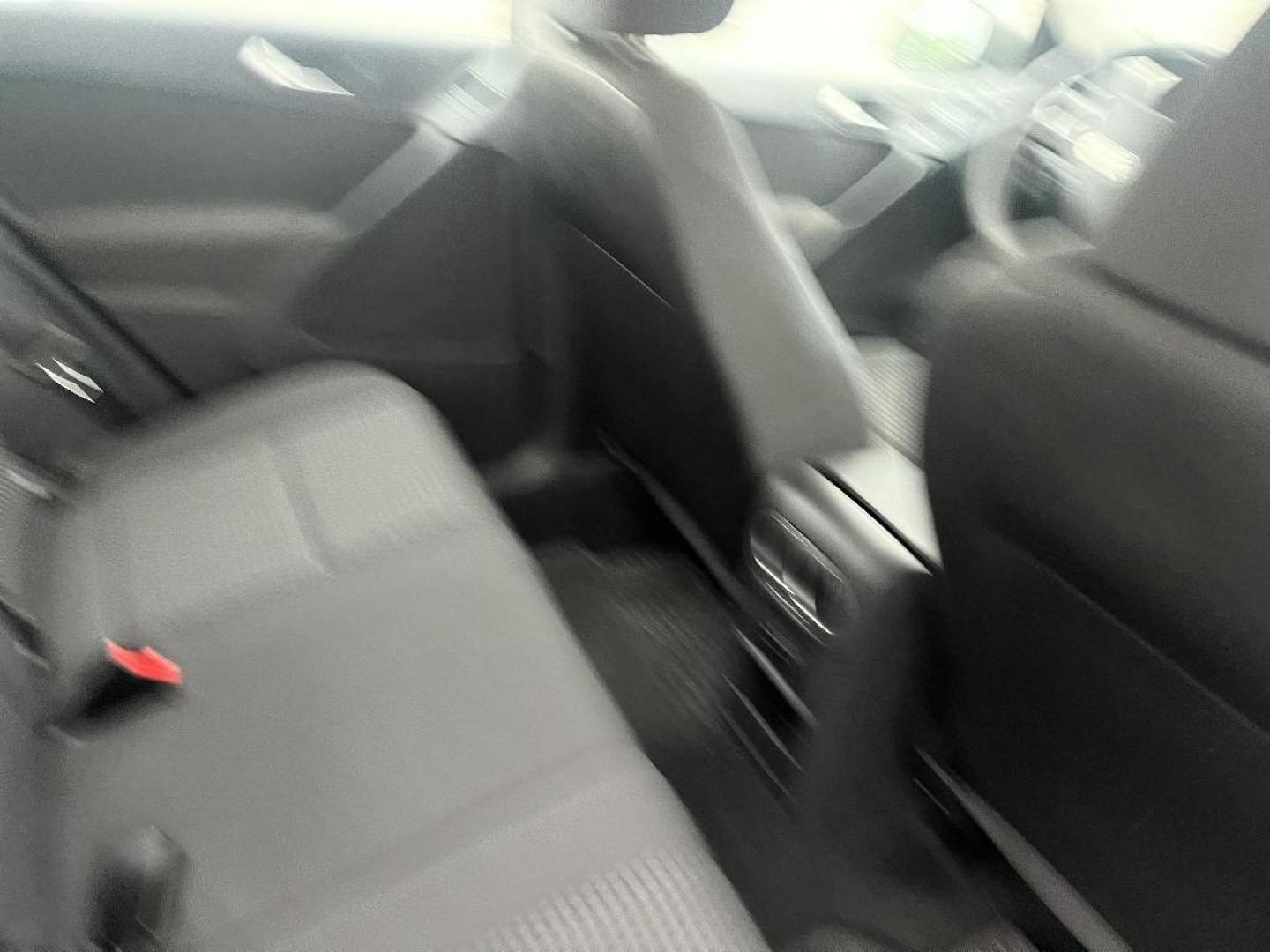 2010 GRAY VOLKSWAGEN TIGUAN S (WVGAV7AX9AW) with an 2.0L L4 DOHC 16V TURBO engine, AUTOMATIC transmission, located at 2303 West Mt. Houston, Houston, 77038, (281) 507-3956, 29.771597, -95.339569 - Photo#4