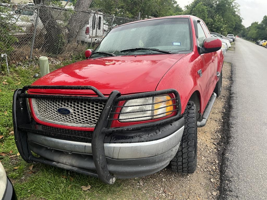 photo of 2000 FORD F-150 XL SuperCab Flareside 2WD