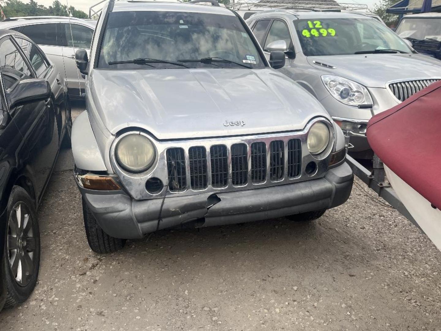 2005 GRAY JEEP LIBERTY Renegade 2WD (1J4GK38K85W) with an 3.7L V6 SOHC 12V engine, AUTOMATIC transmission, located at 2303 West Mt. Houston, Houston, 77038, (281) 507-3956, 29.771597, -95.339569 - Photo#3