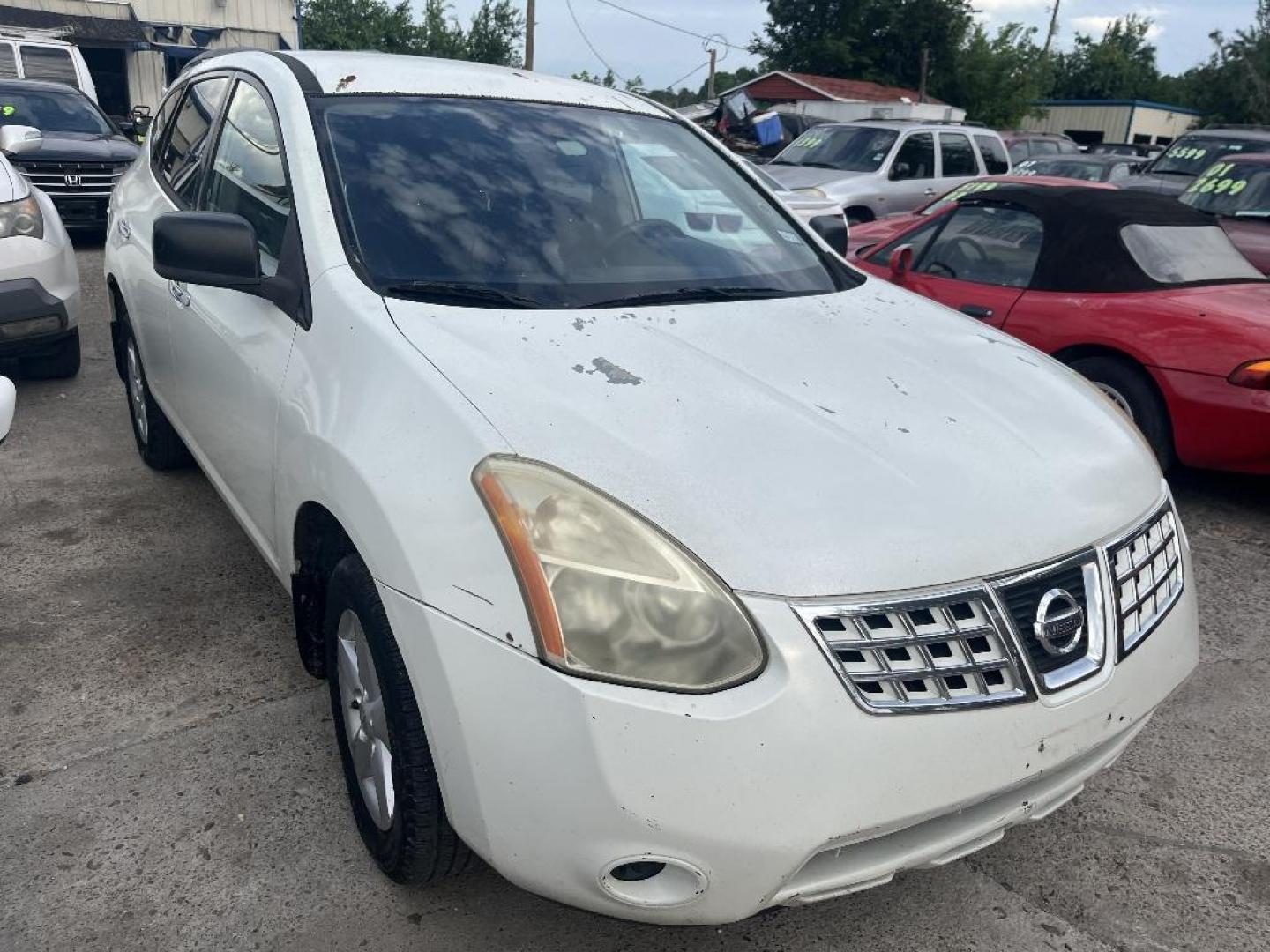 2010 WHITE NISSAN ROGUE S 2WD (JN8AS5MT7AW) with an 2.5L L4 DOHC 16V engine, AUTOMATIC transmission, located at 2303 West Mt. Houston, Houston, 77038, (281) 507-3956, 29.771597, -95.339569 - Photo#2