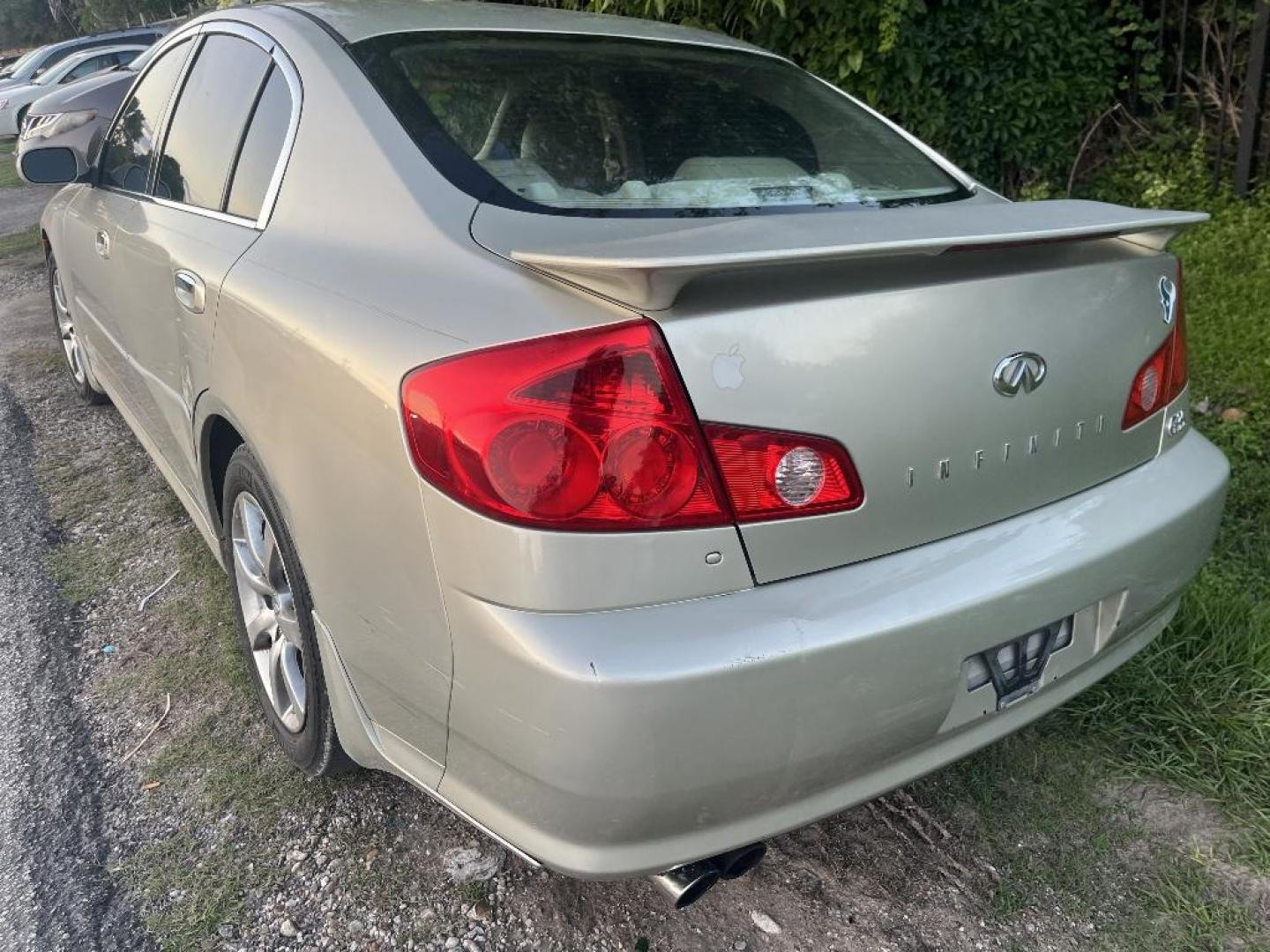 2006 TAN INFINITI G35 Sedan (JNKCV51E36M) with an 3.5L V6 DOHC 24V engine, AUTOMATIC transmission, located at 2303 West Mt. Houston, Houston, 77038, (281) 507-3956, 29.771597, -95.339569 - Photo#3