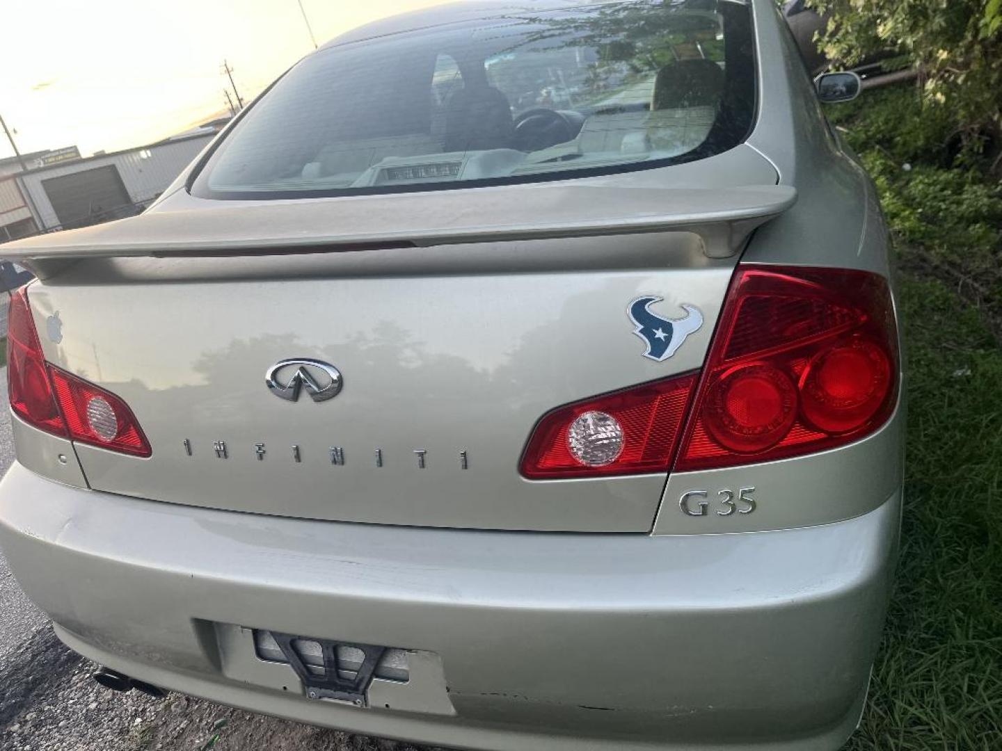 2006 TAN INFINITI G35 Sedan (JNKCV51E36M) with an 3.5L V6 DOHC 24V engine, AUTOMATIC transmission, located at 2303 West Mt. Houston, Houston, 77038, (281) 507-3956, 29.771597, -95.339569 - Photo#4