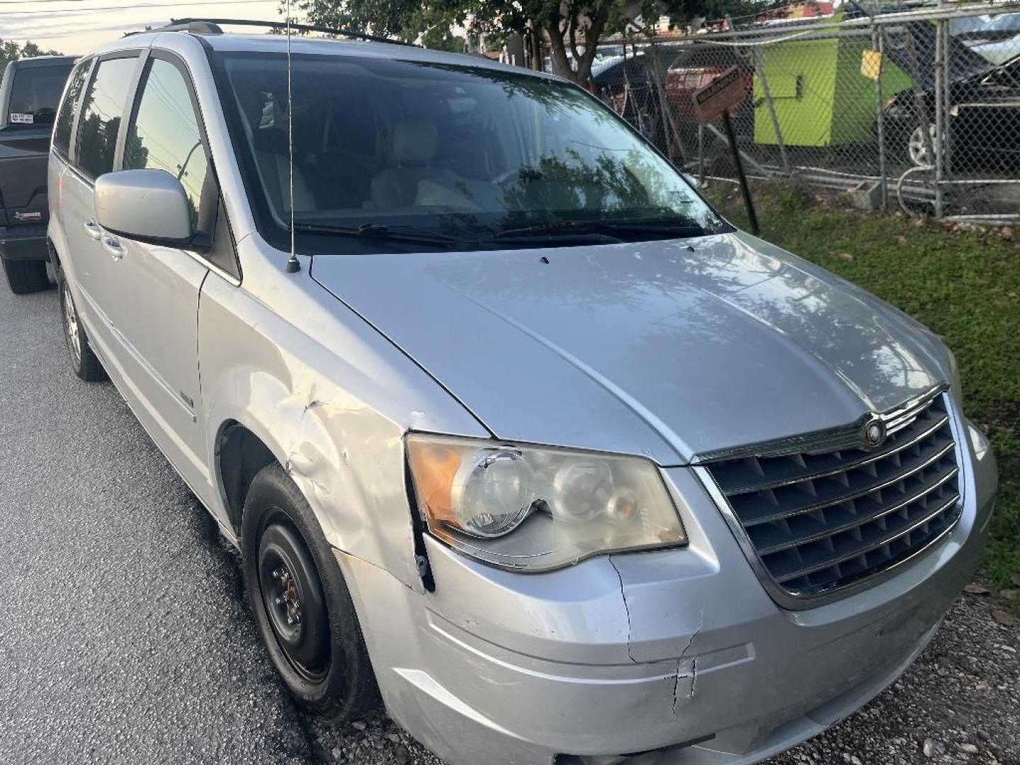 2008 TAN CHRYSLER TOWN and COUNTRY Touring (2A8HR54P78R) with an 3.8L V6 OHV 12V engine, AUTOMATIC transmission, located at 2303 West Mt. Houston, Houston, 77038, (281) 507-3956, 29.771597, -95.339569 - Photo#1
