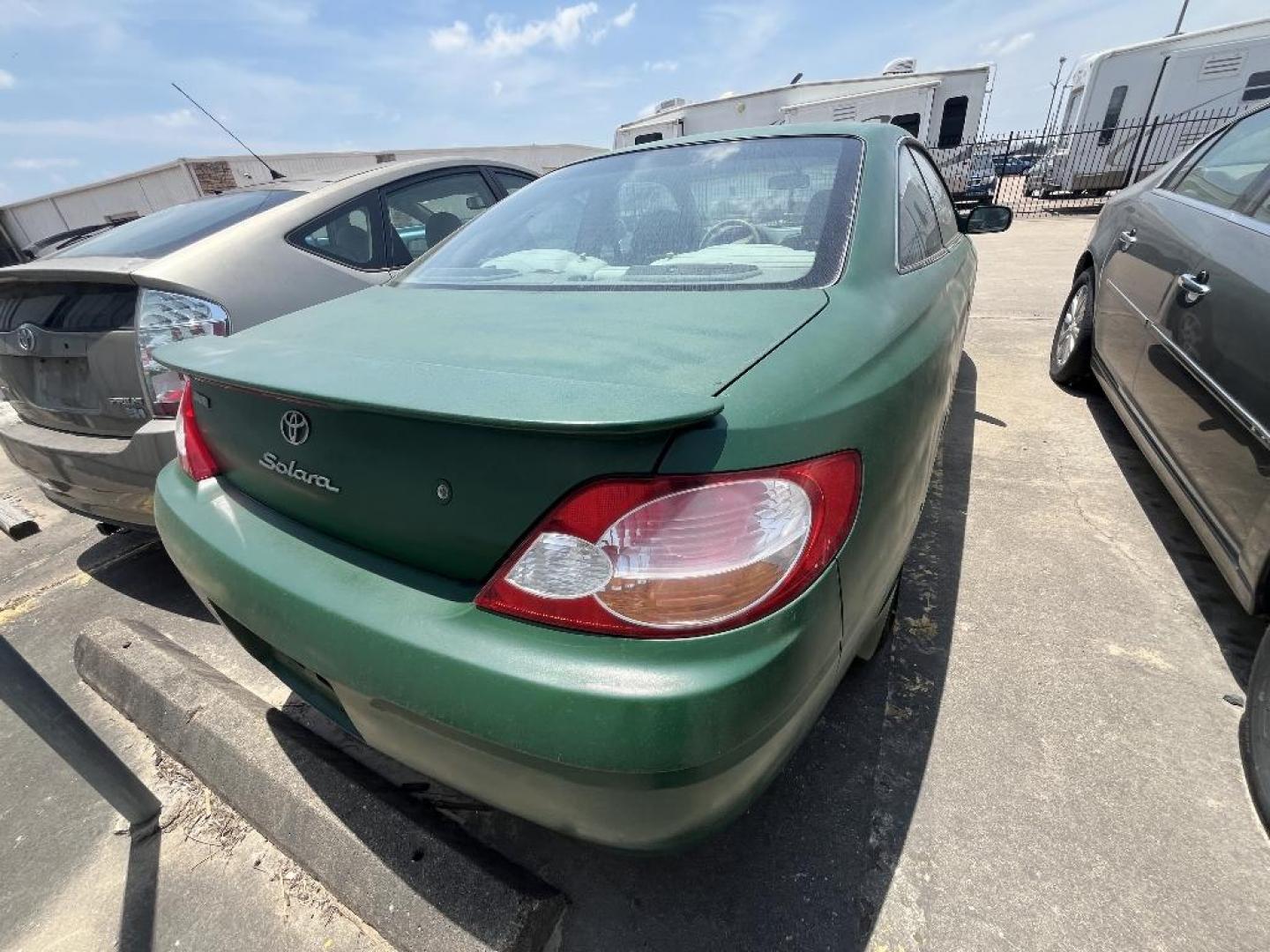 2002 GREEN TOYOTA CAMRY SOLARA SE (2T1CE22PX2C) with an 2.4L L4 DOHC 16V engine, AUTOMATIC transmission, located at 2303 West Mt. Houston, Houston, 77038, (281) 507-3956, 29.771597, -95.339569 - Photo#1