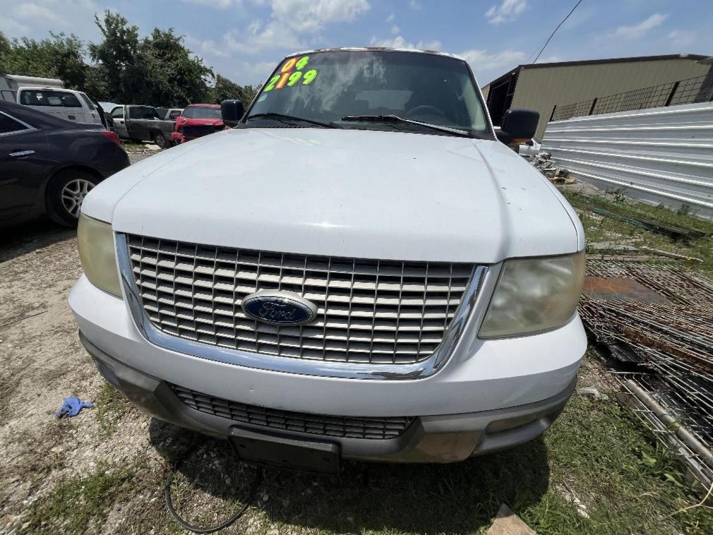 2004 WHITE FORD EXPEDITION Eddie Bauer 5.4L 2WD (1FMFU17LX4L) with an 5.4L V8 SOHC 16V engine, AUTOMATIC transmission, located at 2303 West Mt. Houston, Houston, 77038, (281) 507-3956, 29.771597, -95.339569 - Photo#6