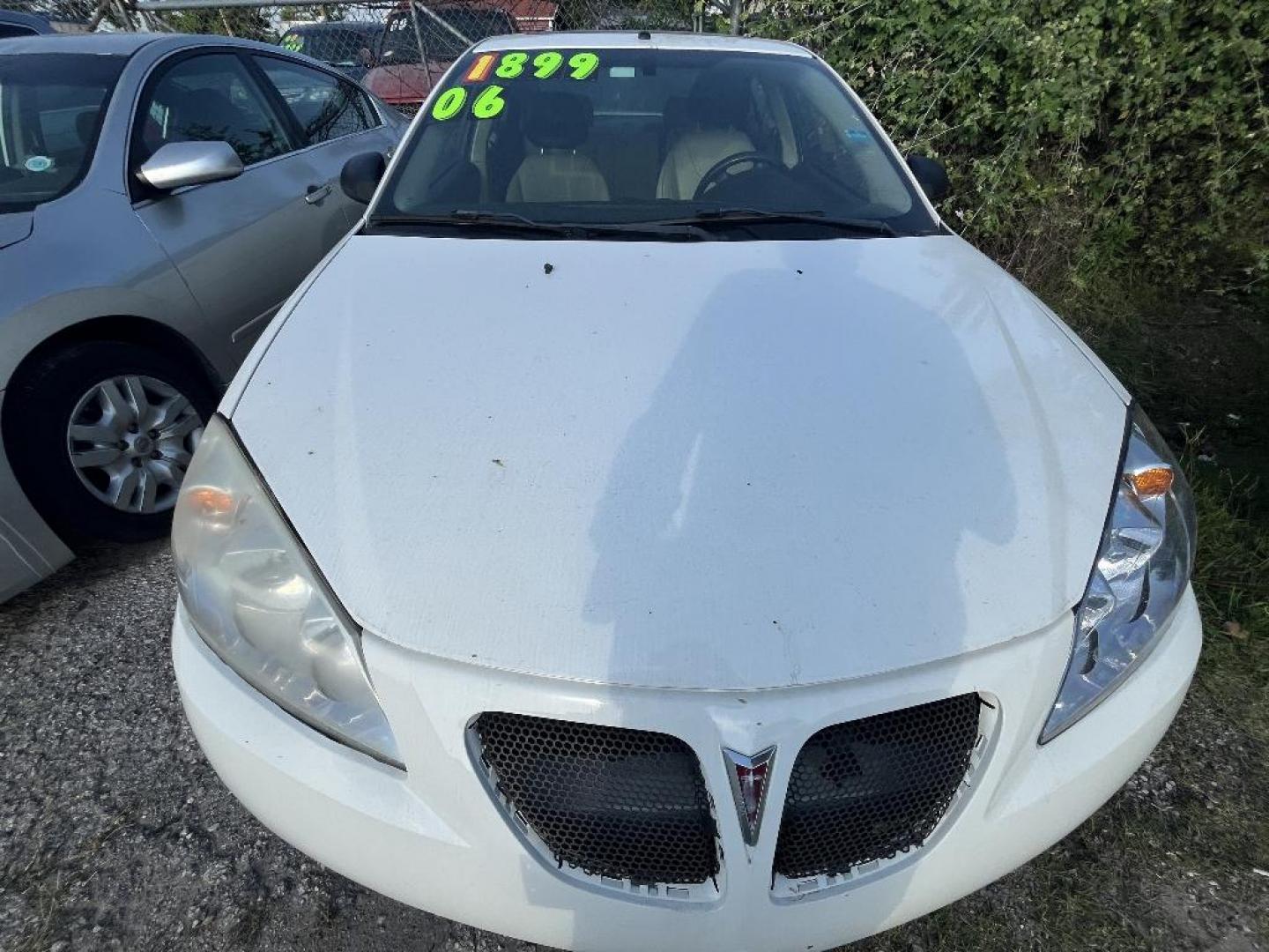 2006 WHITE PONTIAC G6 GT (1G2ZH558264) with an 3.5L V6 OHV 12V engine, AUTOMATIC transmission, located at 2303 West Mt. Houston, Houston, 77038, (281) 507-3956, 29.771597, -95.339569 - Photo#0