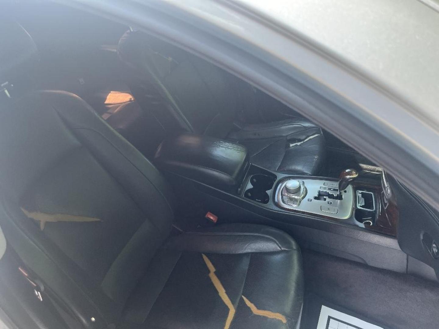 2009 BLACK HYUNDAI GENESIS 4.6L (KMHGC46F29U) with an 4.6L V8 DOHC 32V engine, AUTOMATIC transmission, located at 2303 West Mt. Houston, Houston, 77038, (281) 507-3956, 29.771597, -95.339569 - Photo#3