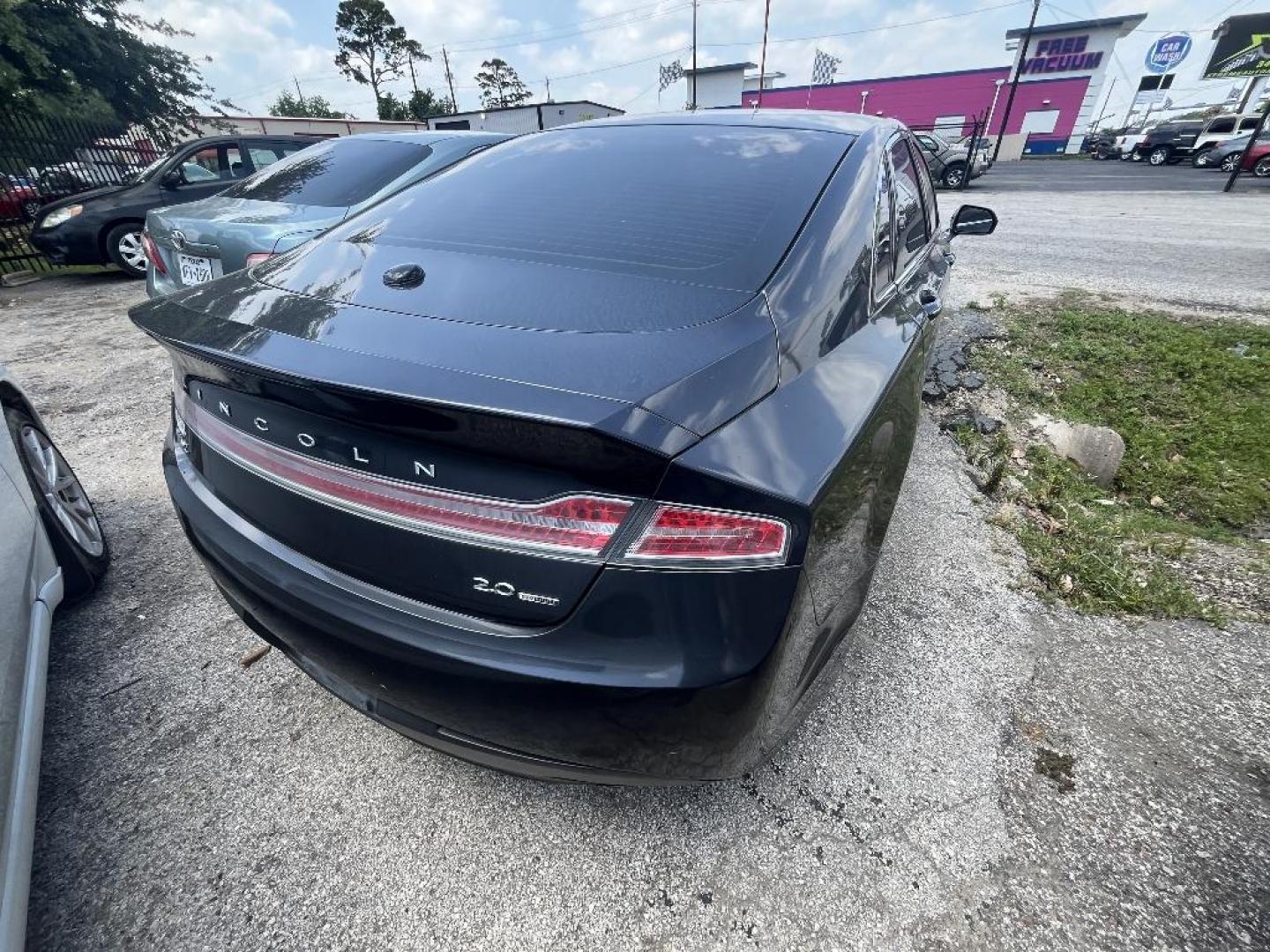 2014 GRAY LINCOLN MKZ FWD (3LN6L2G9XER) with an 2.0L L4 DOHC 16V engine, AUTOMATIC transmission, located at 2303 West Mt. Houston, Houston, 77038, (281) 507-3956, 29.771597, -95.339569 - Photo#1