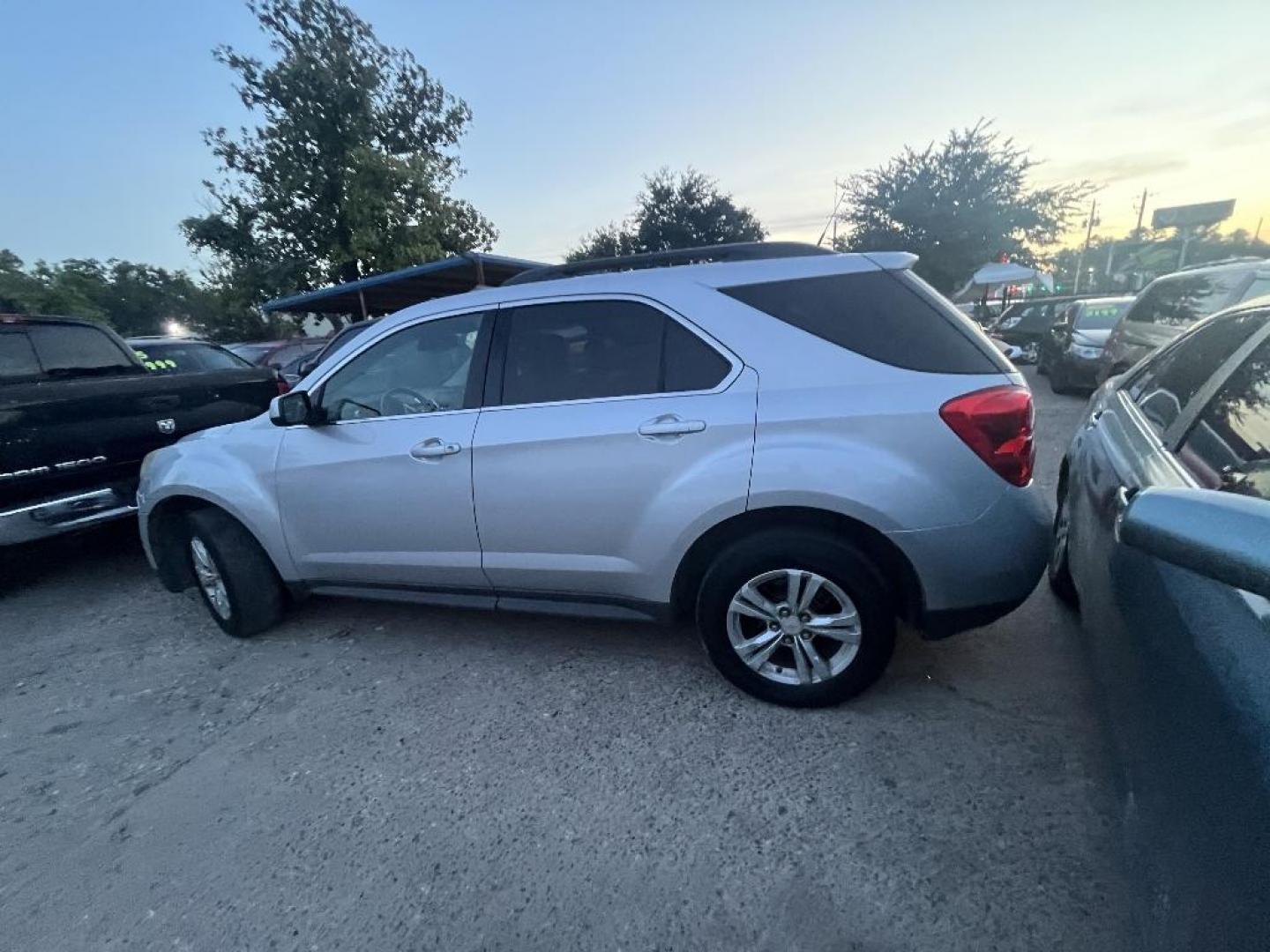 2010 GRAY CHEVROLET EQUINOX LT2 FWD (2CNALPEW6A6) with an 2.4L L4 DOHC 16V engine, AUTOMATIC transmission, located at 2303 West Mt. Houston, Houston, 77038, (281) 507-3956, 29.771597, -95.339569 - Photo#2
