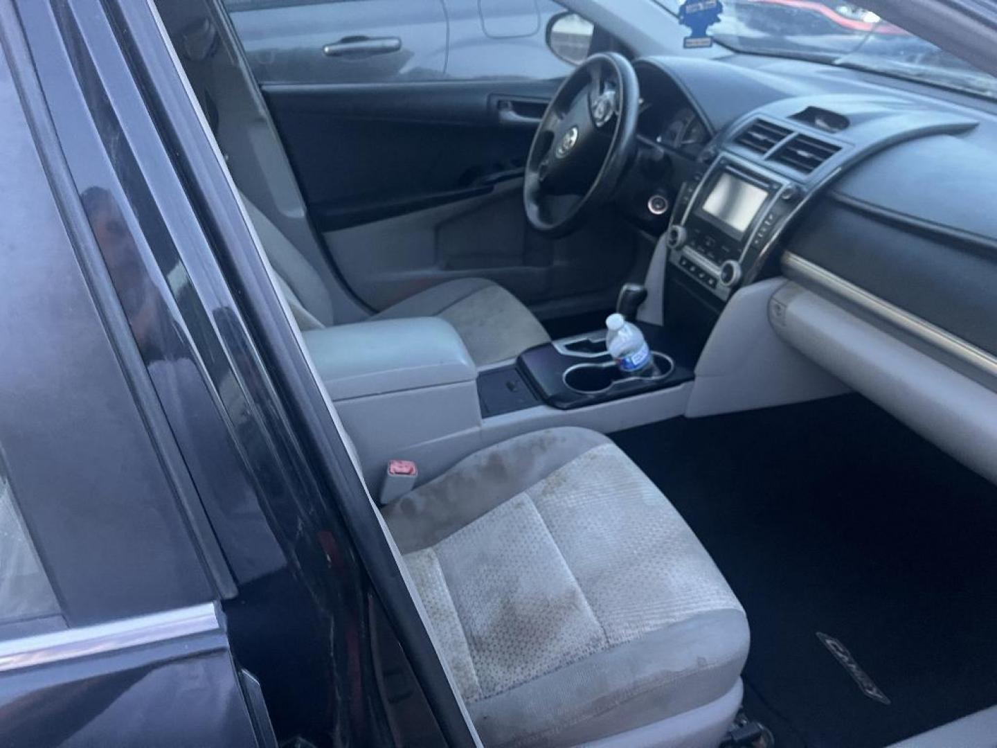 2012 BLACK TOYOTA CAMRY SE (4T4BF1FK7CR) with an 2.5L L4 DOHC 16V engine, AUTOMATIC transmission, located at 2303 West Mt. Houston, Houston, 77038, (281) 507-3956, 29.771597, -95.339569 - Photo#1