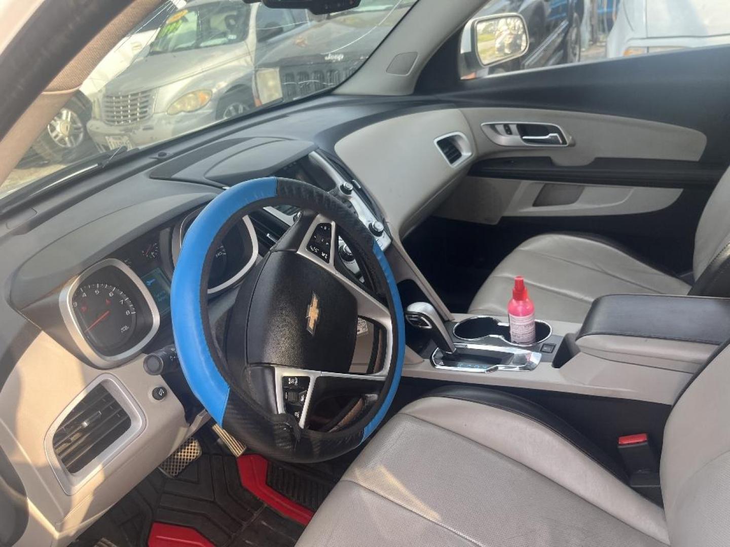 2013 WHITE CHEVROLET EQUINOX 2LT 2WD (2GNFLPE39D6) with an 3.6L V6 DOHC 24V engine, AUTOMATIC transmission, located at 2303 West Mt. Houston, Houston, 77038, (281) 507-3956, 29.771597, -95.339569 - Photo#4