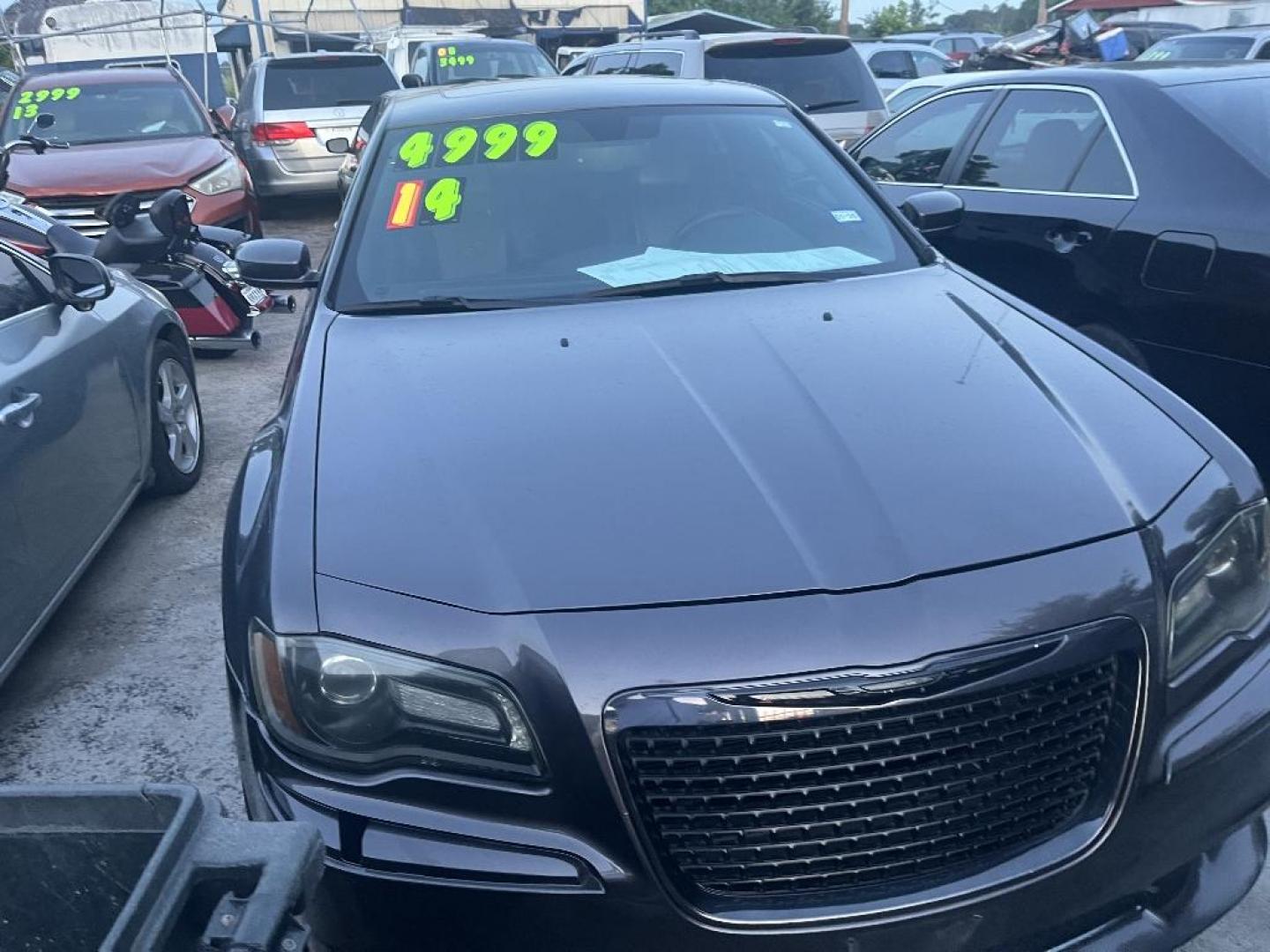 2014 GRAY CHRYSLER 300 S V6 AWD (2C3CCAGG0EH) with an 3.6L V6 DOHC 24V engine, AUTOMATIC transmission, located at 2303 West Mt. Houston, Houston, 77038, (281) 507-3956, 29.771597, -95.339569 - Photo#3