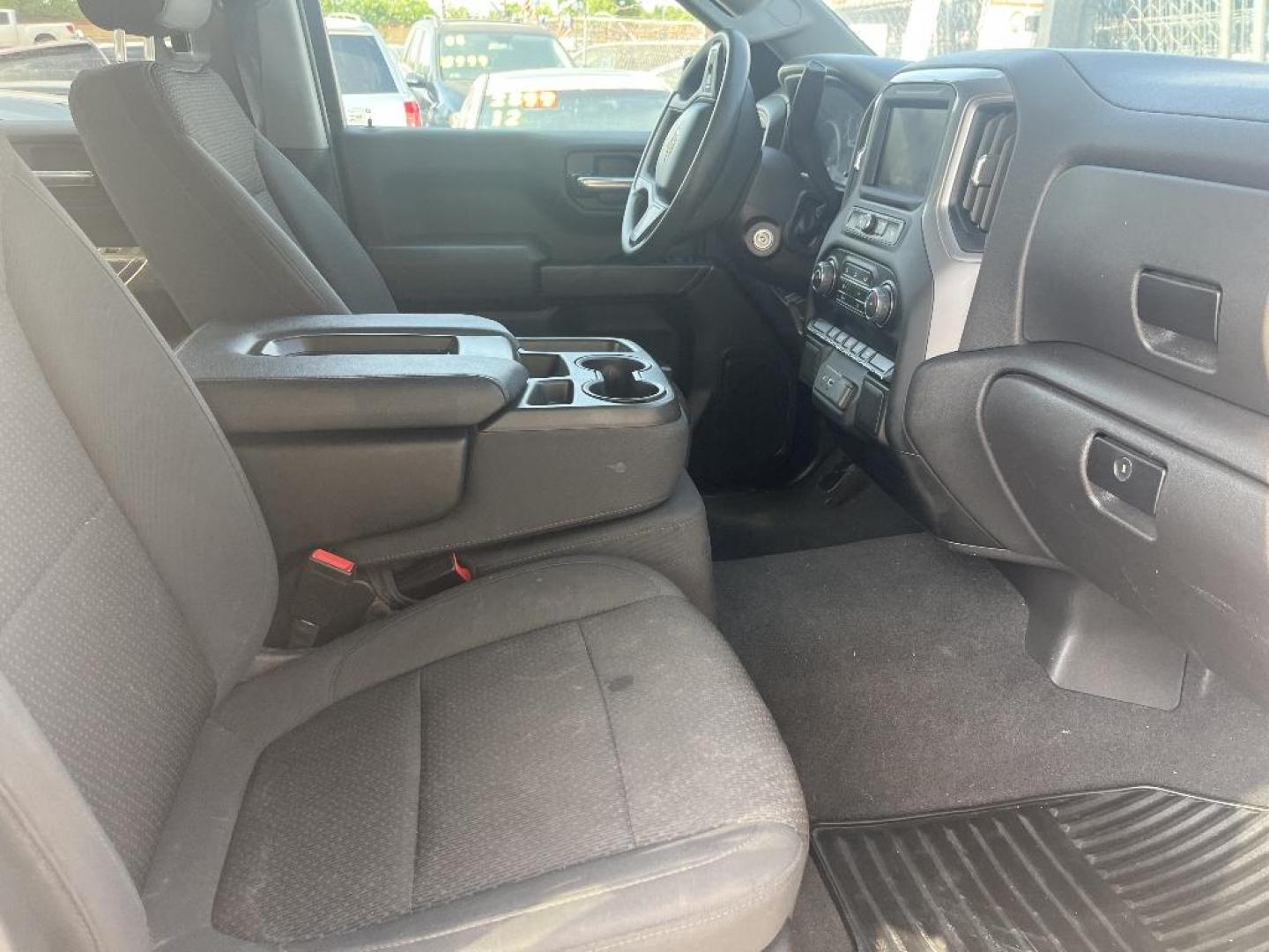 2022 GRAY CHEVROLET SILVERADO 1500 LIMITED Custom Crew Cab Short Box 2WD (3GCPWBEK3NG) with an 2.7L L4 DOHC 16V TURBO engine, AUTOMATIC transmission, located at 2303 West Mt. Houston, Houston, 77038, (281) 507-3956, 29.771597, -95.339569 - Photo#3
