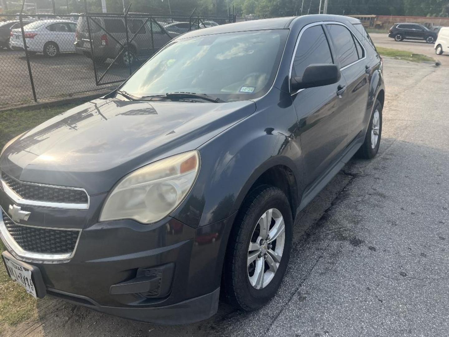 2011 GRAY CHEVROLET EQUINOX LS 2WD (2CNALBEC5B6) with an 2.4L L4 DOHC 16V engine, AUTOMATIC transmission, located at 2303 West Mt. Houston, Houston, 77038, (281) 507-3956, 29.771597, -95.339569 - Photo#0