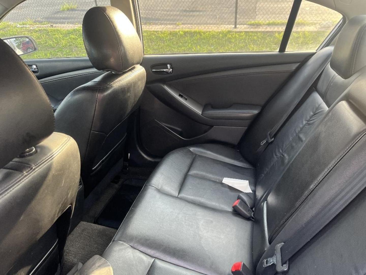 2012 WHITE NISSAN ALTIMA 2.5 S (1N4AL2AP9CN) with an 2.5L L4 DOHC 16V engine, AUTOMATIC transmission, located at 2303 West Mt. Houston, Houston, 77038, (281) 507-3956, 29.771597, -95.339569 - Photo#3