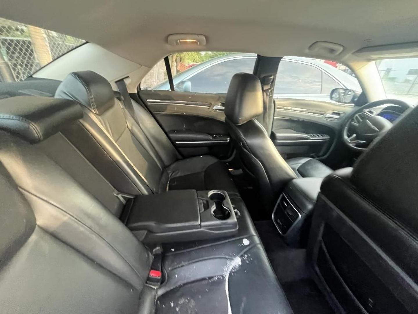 2017 GRAY CHRYSLER 300 Limited RWD (2C3CCAAG9HH) with an 3.6L V6 SOHC 24V engine, AUTOMATIC transmission, located at 2303 West Mt. Houston, Houston, 77038, (281) 507-3956, 29.771597, -95.339569 - Photo#6