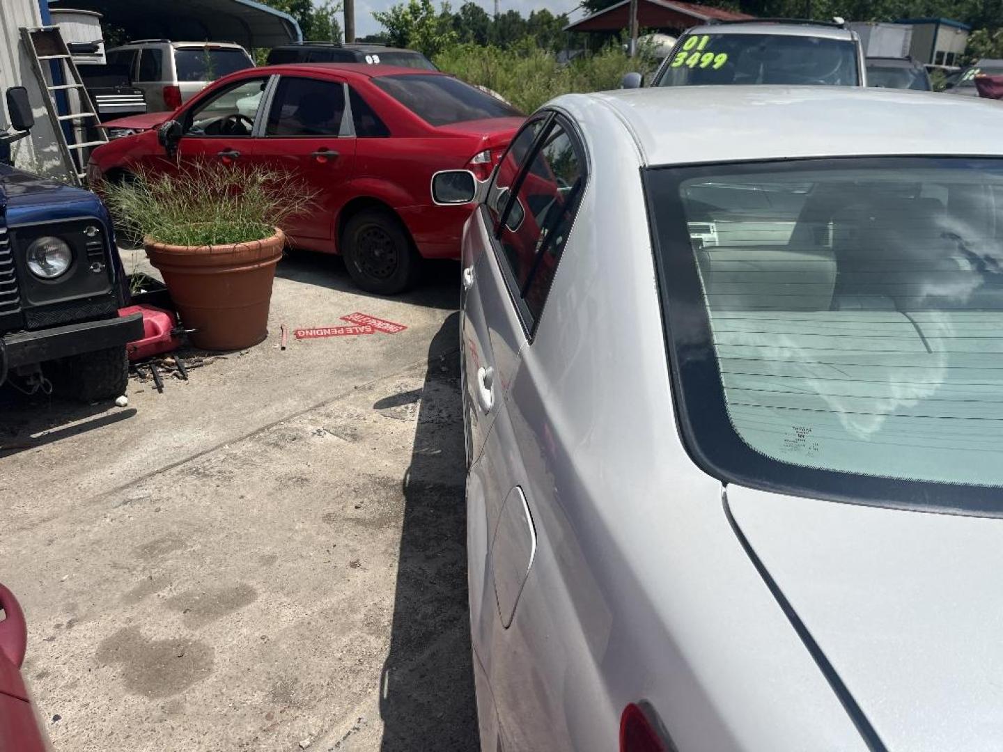 2008 WHITE TOYOTA AVALON Limited (4T1BK36B58U) with an 3.5L V6 DOHC 24V engine, AUTOMATIC transmission, located at 2303 West Mt. Houston, Houston, 77038, (281) 507-3956, 29.771597, -95.339569 - Photo#1