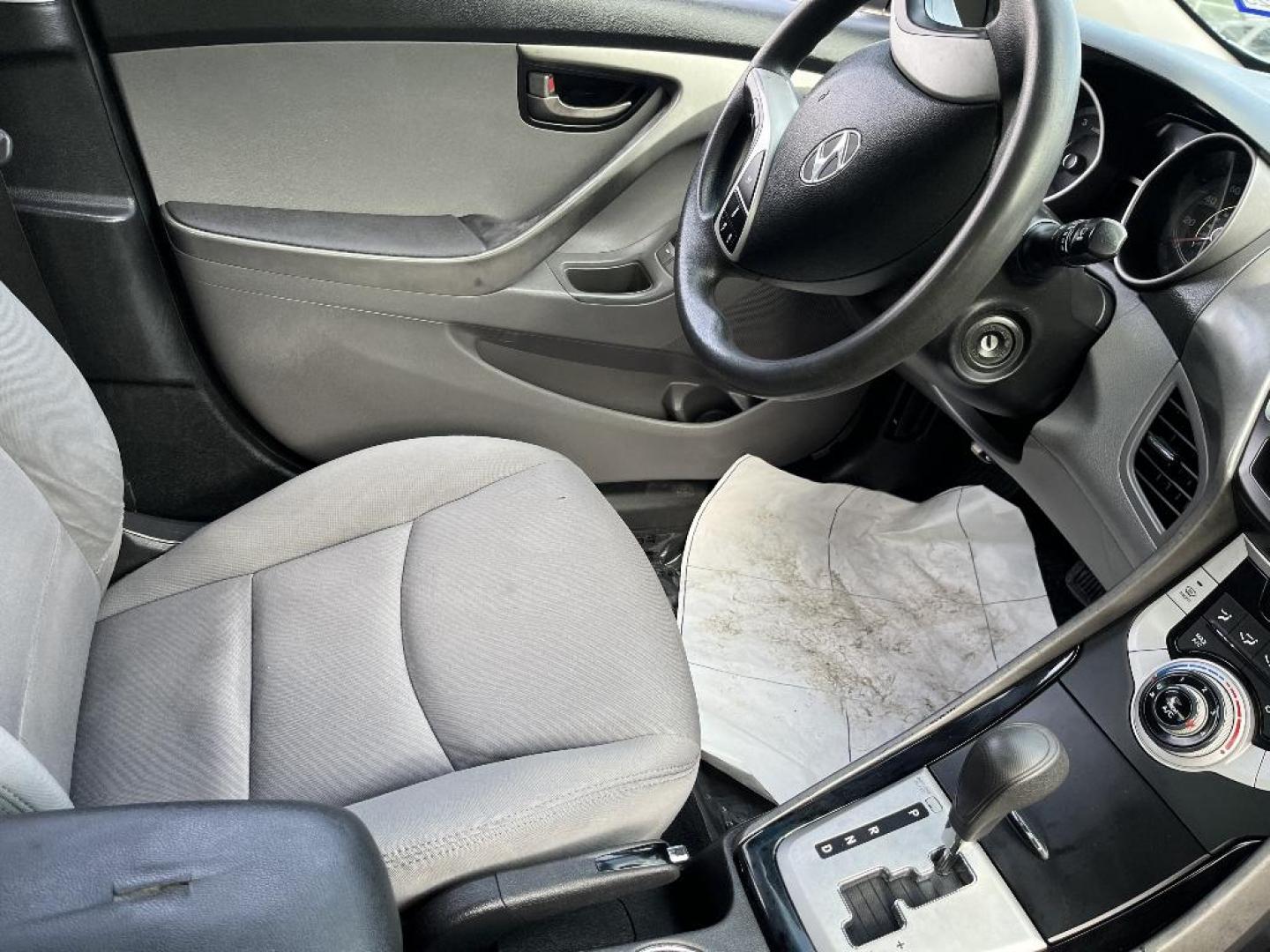 2012 GRAY HYUNDAI ELANTRA Limited (KMHDH4AE4CU) with an 1.8L L4 DOHC 16V engine, AUTOMATIC transmission, located at 2303 West Mt. Houston, Houston, 77038, (281) 507-3956, 29.771597, -95.339569 - Photo#3