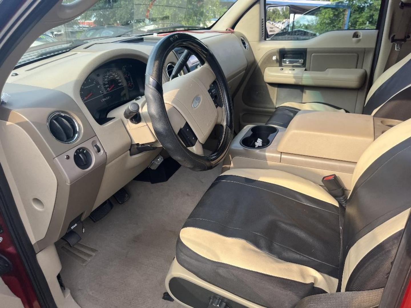 2007 RED FORD F-150 Lariat SuperCrew 2WD (1FTRW12W07K) with an 4.6L V8 SOHC 16V engine, AUTOMATIC transmission, located at 2303 West Mt. Houston, Houston, 77038, (281) 507-3956, 29.771597, -95.339569 - Photo#4