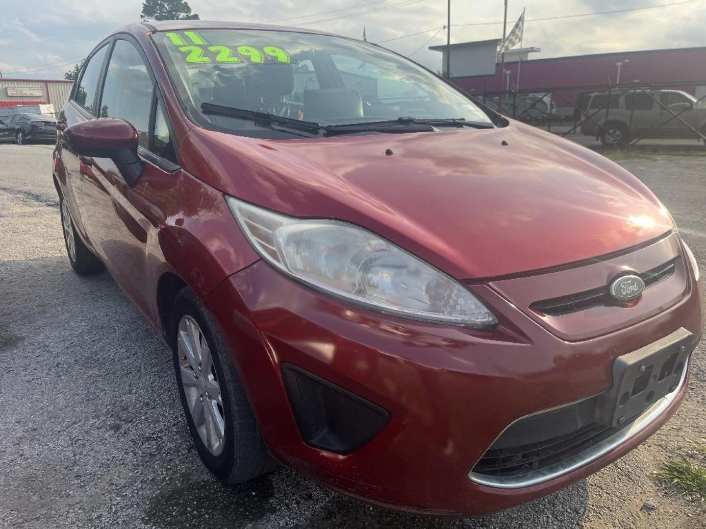 2011 RED FORD FIESTA SE Hatchback (3FADP4EJ7BM) with an 1.6L L4 DOHC 16V engine, AUTOMATIC transmission, located at 2303 West Mt. Houston, Houston, 77038, (281) 507-3956, 29.771597, -95.339569 - Photo#3