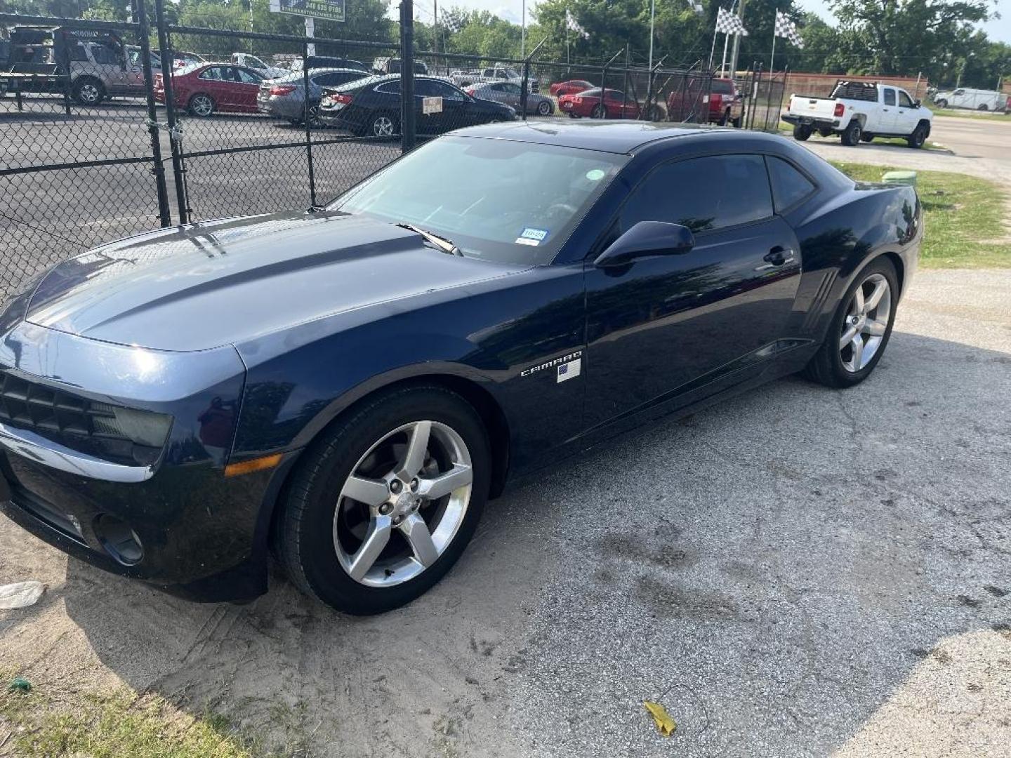 2011 BLUE CHEVROLET CAMARO LT1 Coupe (2G1FB1ED2B9) with an 3.6L V6 DOHC 24V engine, AUTOMATIC transmission, located at 2303 West Mt. Houston, Houston, 77038, (281) 507-3956, 29.771597, -95.339569 - Photo#2