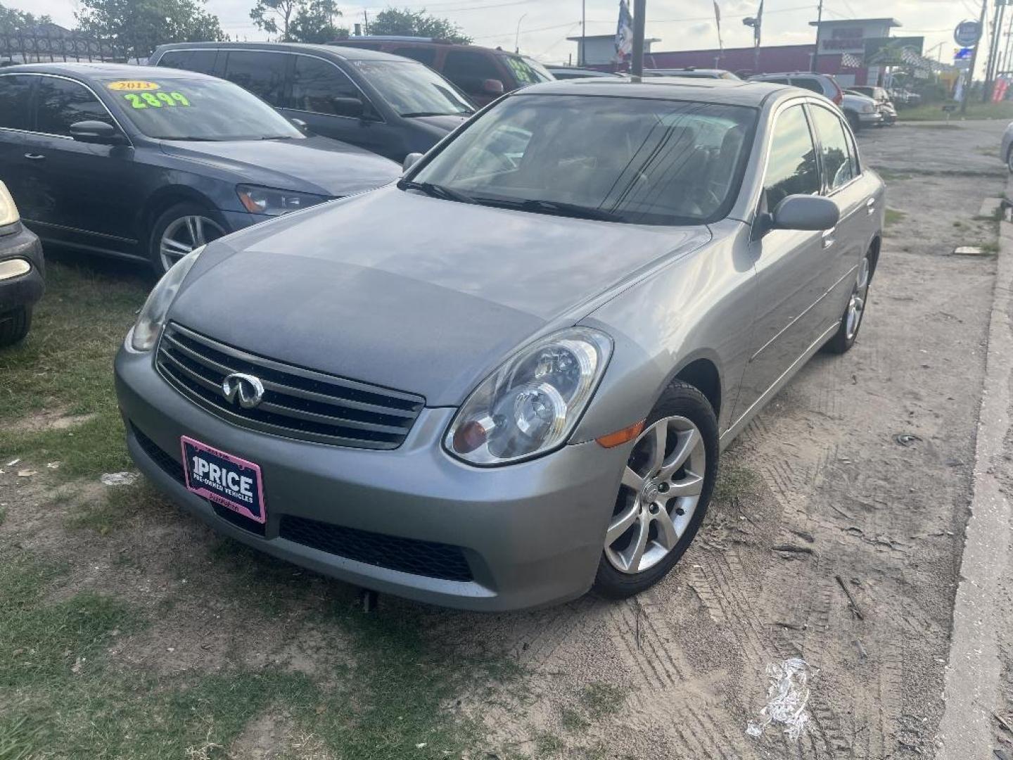 2005 GRAY INFINITI G35 Sedan x AWD (JNKCV51F65M) with an 3.5L V6 DOHC 24V engine, AUTOMATIC transmission, located at 2303 West Mt. Houston, Houston, 77038, (281) 507-3956, 29.771597, -95.339569 - Photo#0