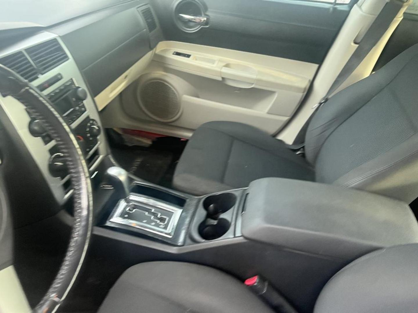 2007 RED DODGE CHARGER SXT (2B3KA43G77H) with an 3.5L V6 SOHC 24V engine, AUTOMATIC transmission, located at 2303 West Mt. Houston, Houston, 77038, (281) 507-3956, 29.771597, -95.339569 - Photo#4