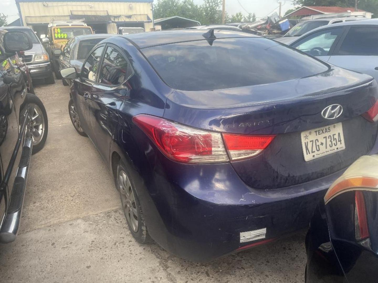 2011 BLUE HYUNDAI ELANTRA Limited (5NPDH4AE3BH) with an 1.8L L4 DOHC 16V engine, AUTOMATIC transmission, located at 2303 West Mt. Houston, Houston, 77038, (281) 507-3956, 29.771597, -95.339569 - Photo#2