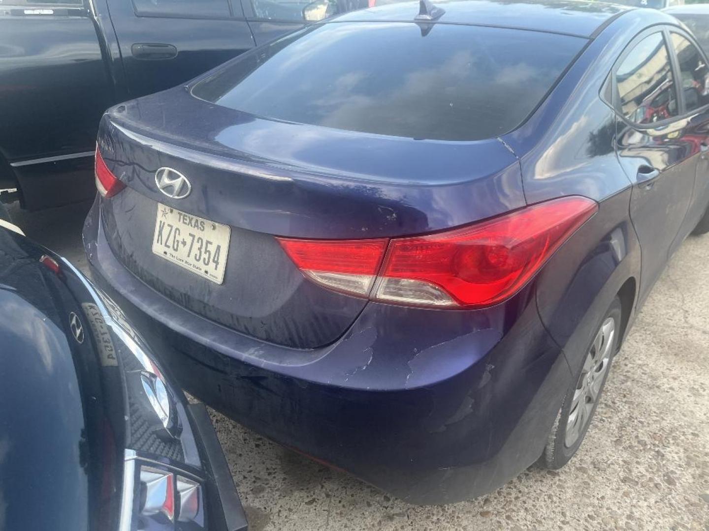 2011 BLUE HYUNDAI ELANTRA Limited (5NPDH4AE3BH) with an 1.8L L4 DOHC 16V engine, AUTOMATIC transmission, located at 2303 West Mt. Houston, Houston, 77038, (281) 507-3956, 29.771597, -95.339569 - Photo#3