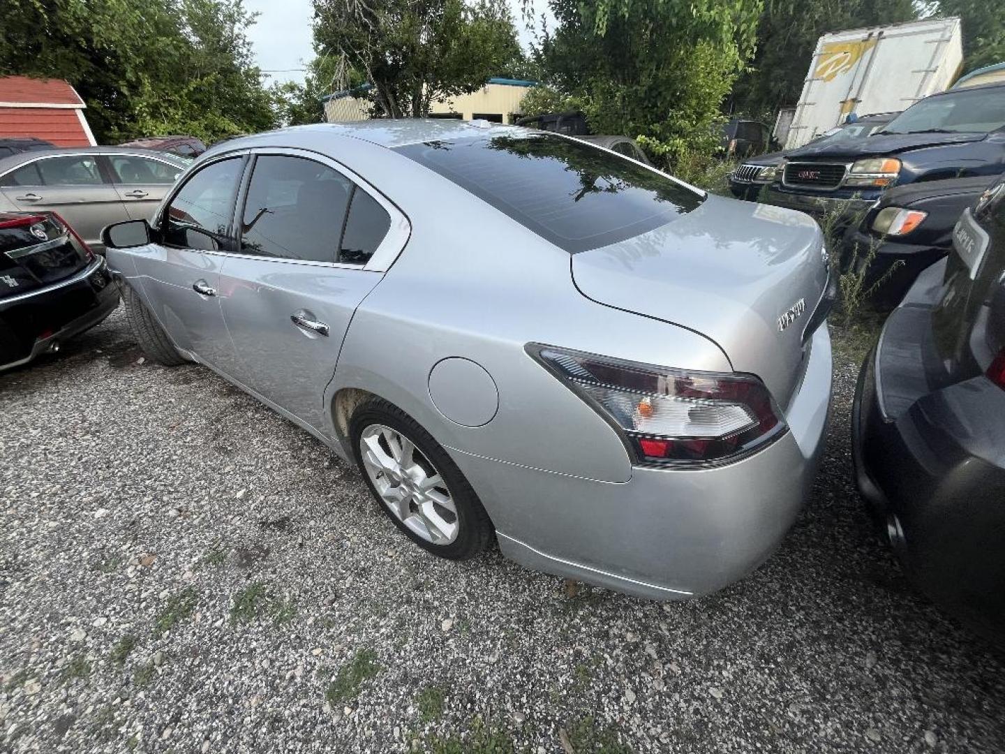 2012 GRAY NISSAN MAXIMA SV (1N4AA5AP0CC) with an 3.5L V6 DOHC 24V engine, AUTOMATIC transmission, located at 2303 West Mt. Houston, Houston, 77038, (281) 507-3956, 29.771597, -95.339569 - Photo#2