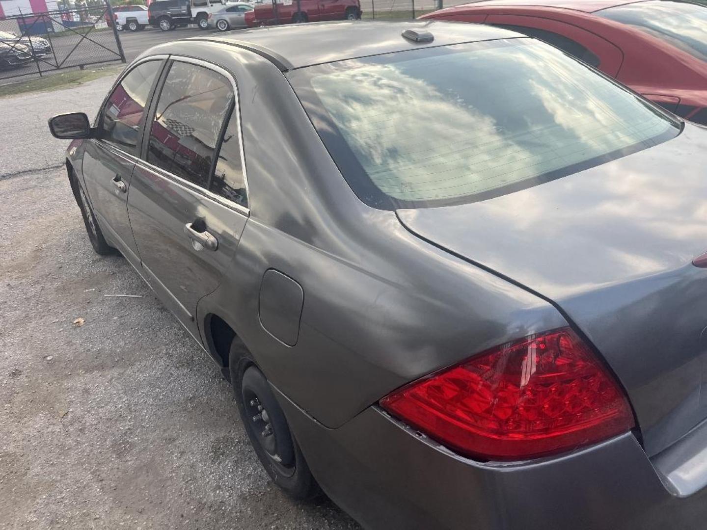 2006 GRAY HONDA ACCORD EX Sedan AT w/ Leather and XM Radio (1HGCM56876A) with an 2.4L L4 DOHC 16V engine, AUTOMATIC transmission, located at 2303 West Mt. Houston, Houston, 77038, (281) 507-3956, 29.771597, -95.339569 - Photo#1