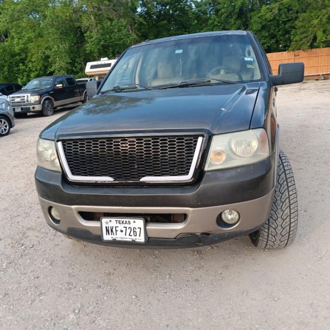 2006 BROWN FORD F-150 Lariat SuperCrew 2WD (1FTPW12V86F) with an 5.4L V8 SOHC 24V FFV engine, AUTOMATIC transmission, located at 2303 West Mt. Houston, Houston, 77038, (281) 507-3956, 29.771597, -95.339569 - Photo#2