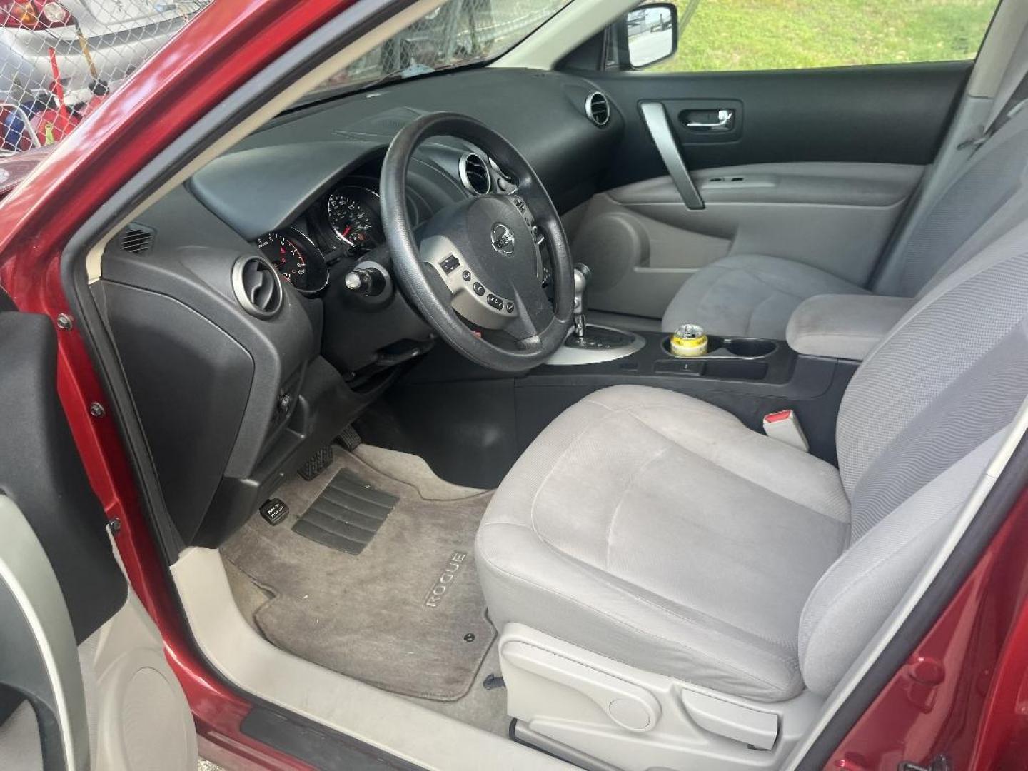 2015 RED NISSAN ROGUE SELECT S 2WD (JN8AS5MT1FW) with an 2.5L L4 DOHC 16V engine, AUTOMATIC transmission, located at 2303 West Mt. Houston, Houston, 77038, (281) 507-3956, 29.771597, -95.339569 - Photo#2