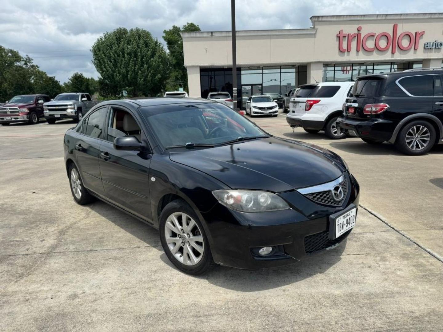 2007 BLUE MAZDA MAZDA3 i Sport 4-Door (JM1BK32F171) with an 2.0L L4 DOHC 16V engine, AUTOMATIC transmission, located at 2303 West Mt. Houston, Houston, 77038, (281) 507-3956, 29.771597, -95.339569 - Photo#3