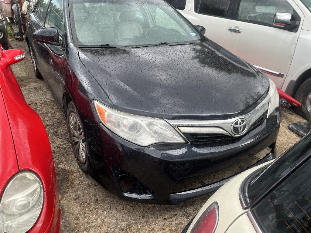 photo of 2012 TOYOTA CAMRY SE