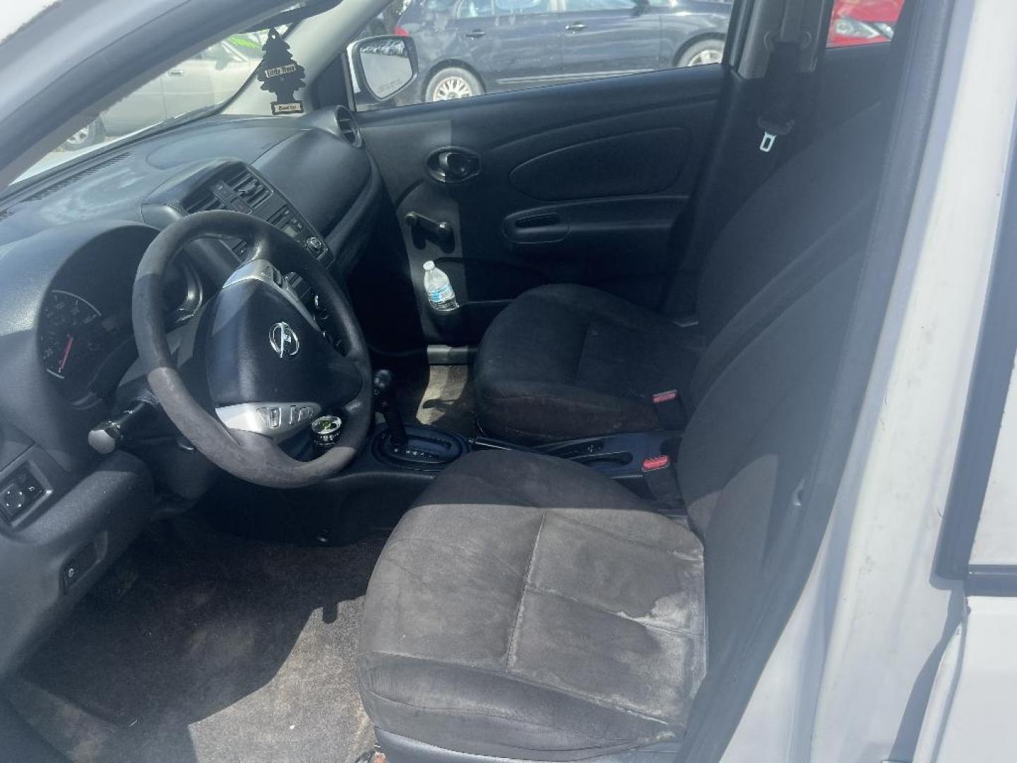 2016 WHITE NISSAN VERSA 1.6 S 5M (3N1CN7AP7GL) with an 1.6L L4 DOHC 16V engine, AUTOMATIC transmission, located at 2303 West Mt. Houston, Houston, 77038, (281) 507-3956, 29.771597, -95.339569 - Photo#2